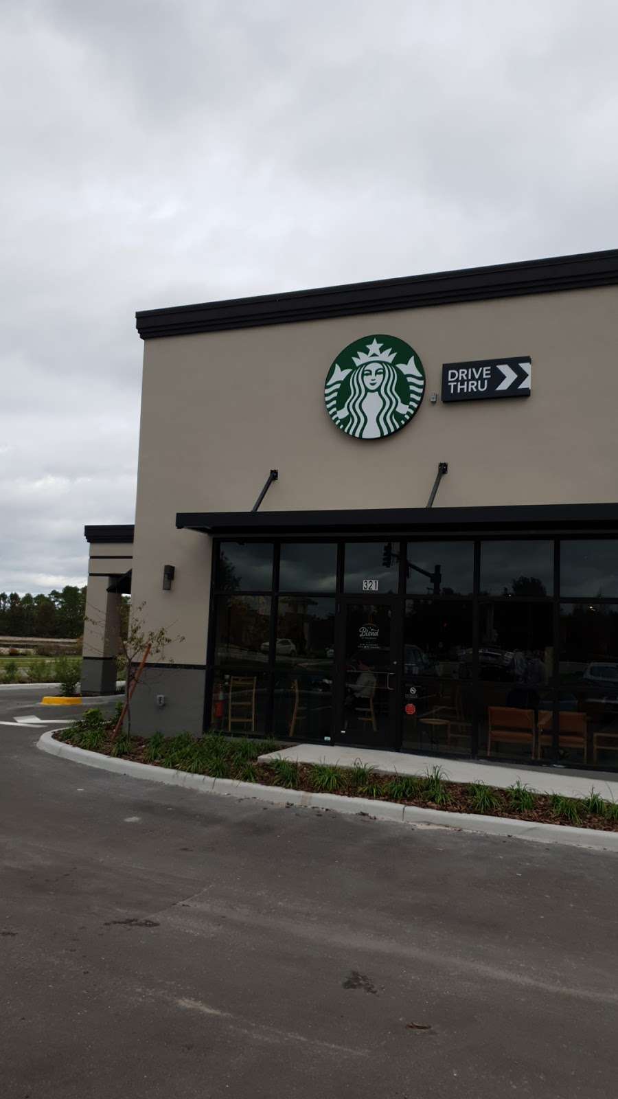 Starbucks | Alafaya, FL 32828, USA