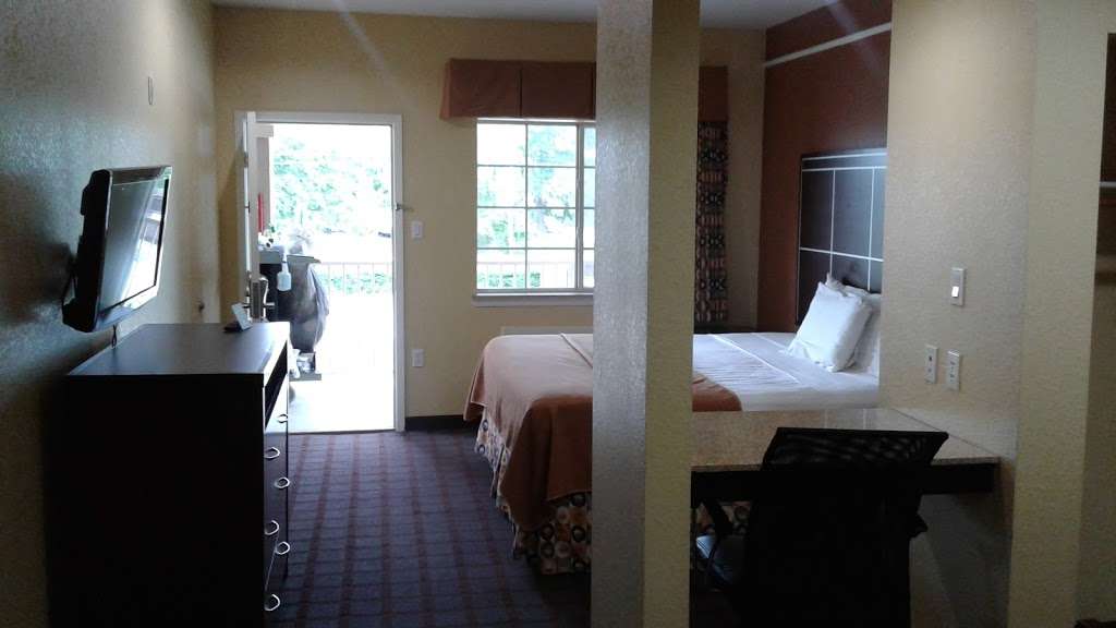 Highlands Suites | 1407 S Main St, Highlands, TX 77526 | Phone: (832) 838-8230