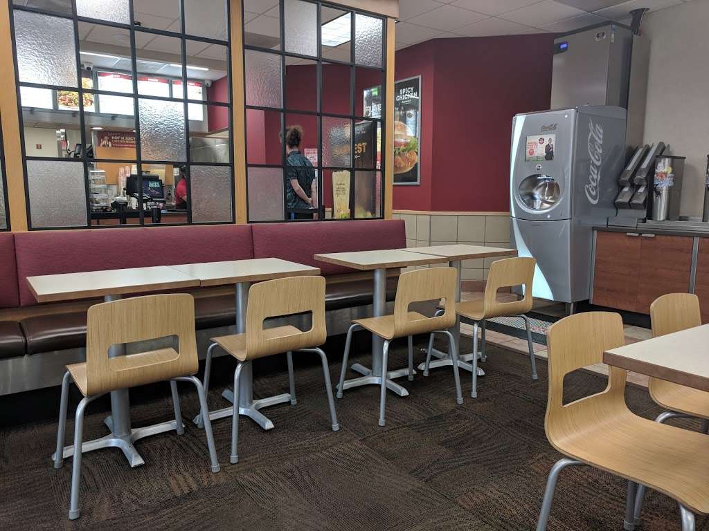 Wendys | 149 Westport Ave, Norwalk, CT 06851, USA | Phone: (203) 354-0821