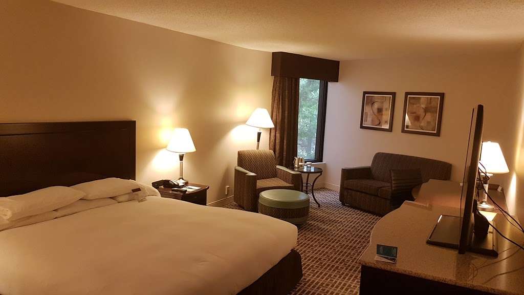 DoubleTree by Hilton Hotel Houston Intercontinental Airport | 15747 John F Kennedy Blvd, Houston, TX 77032 | Phone: (281) 848-4000