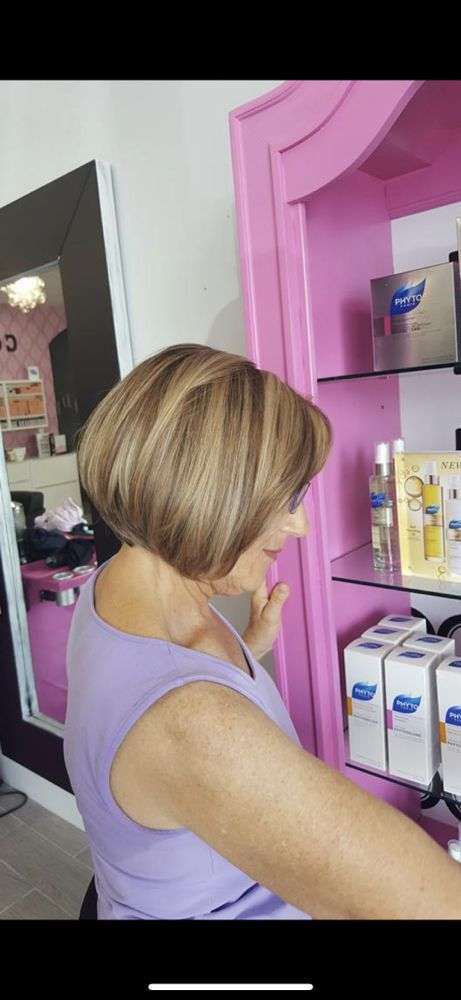 Elegance Squared Hair Salon | 5400 W Sample Rd suite 32, Margate, FL 33073, USA | Phone: (954) 952-5231