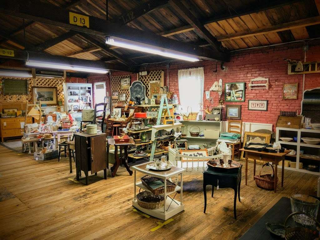 Seneca Cannery Antiques | 201 St John St # 2, Havre De Grace, MD 21078 | Phone: (410) 942-0701