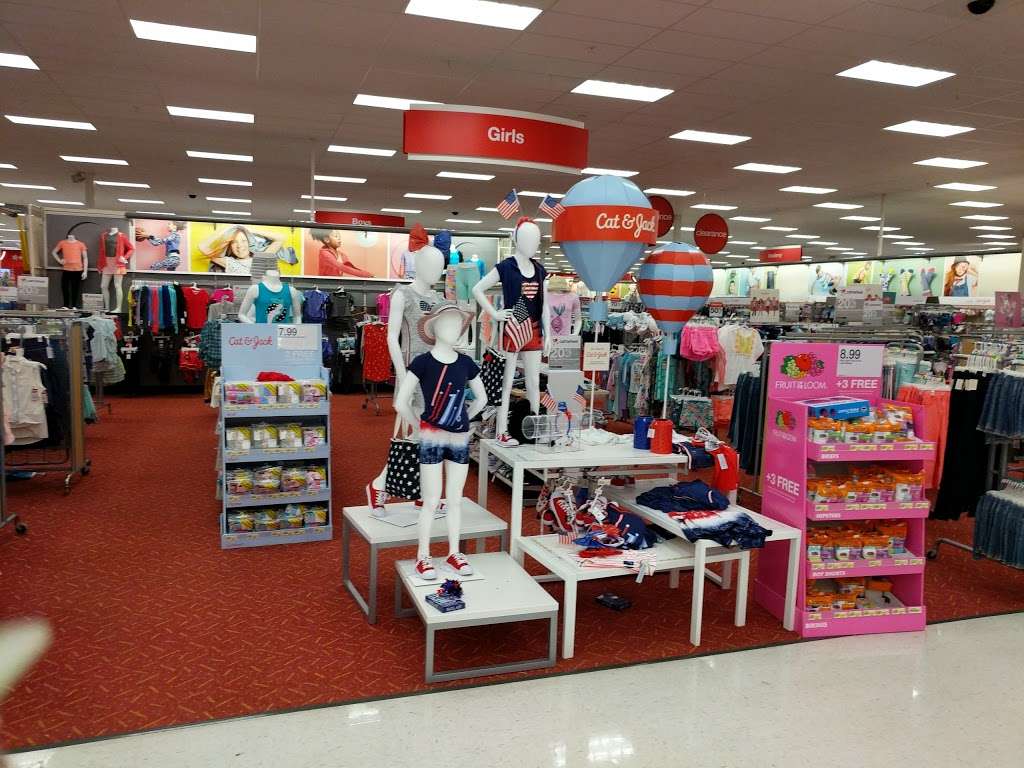 Target | 610 N West End Blvd, Quakertown, PA 18951, USA | Phone: (215) 529-2720