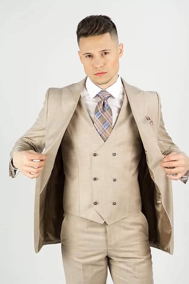 Upscale Mens Fashion | 5989 E Virginia Beach Blvd, Norfolk, VA 23502, USA | Phone: (757) 459-2218