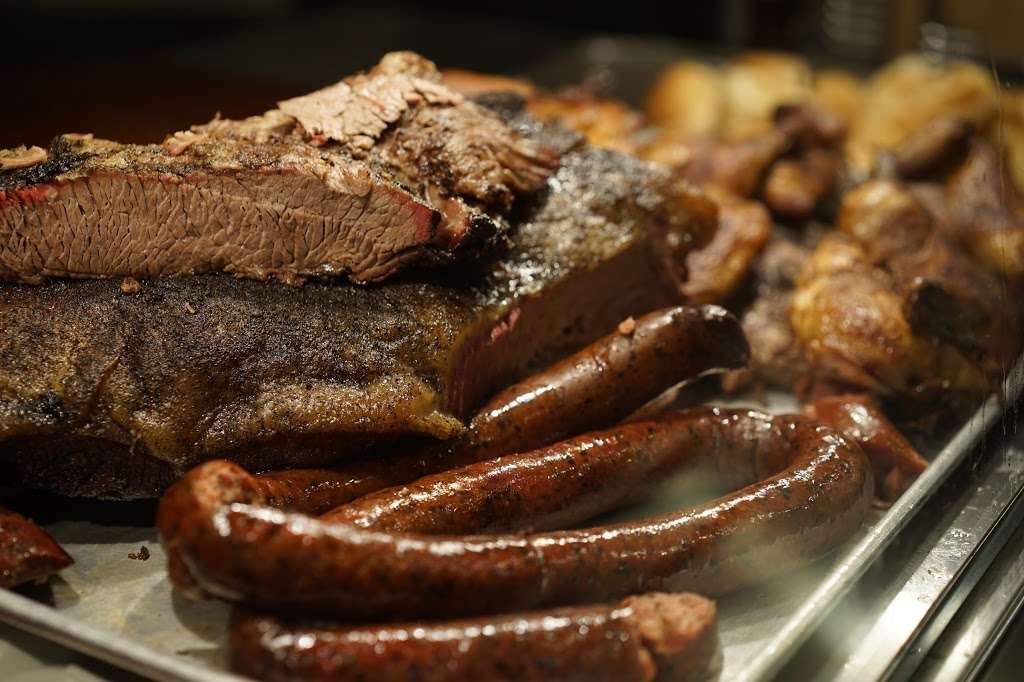 Spring Creek Barbeque | 4895 Hwy 6, Missouri City, TX 77459 | Phone: (281) 499-8222