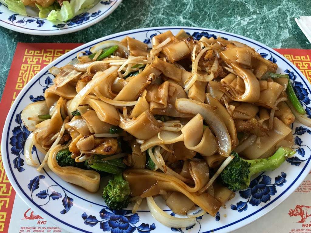 Hot Wok Bistro | 1012 Howard Ave, San Mateo, CA 94401 | Phone: (650) 548-1758