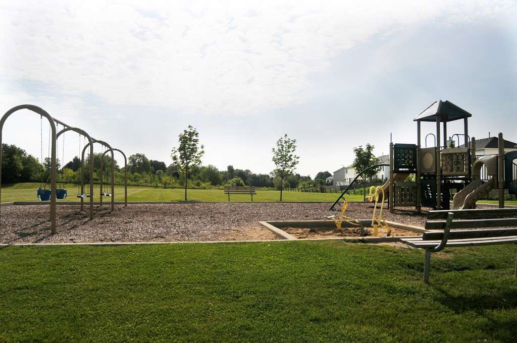 Greystone Park - Round Lake Area Park District | 1210 E Greystone Dr, Round Lake Beach, IL 60073, USA | Phone: (847) 546-8558