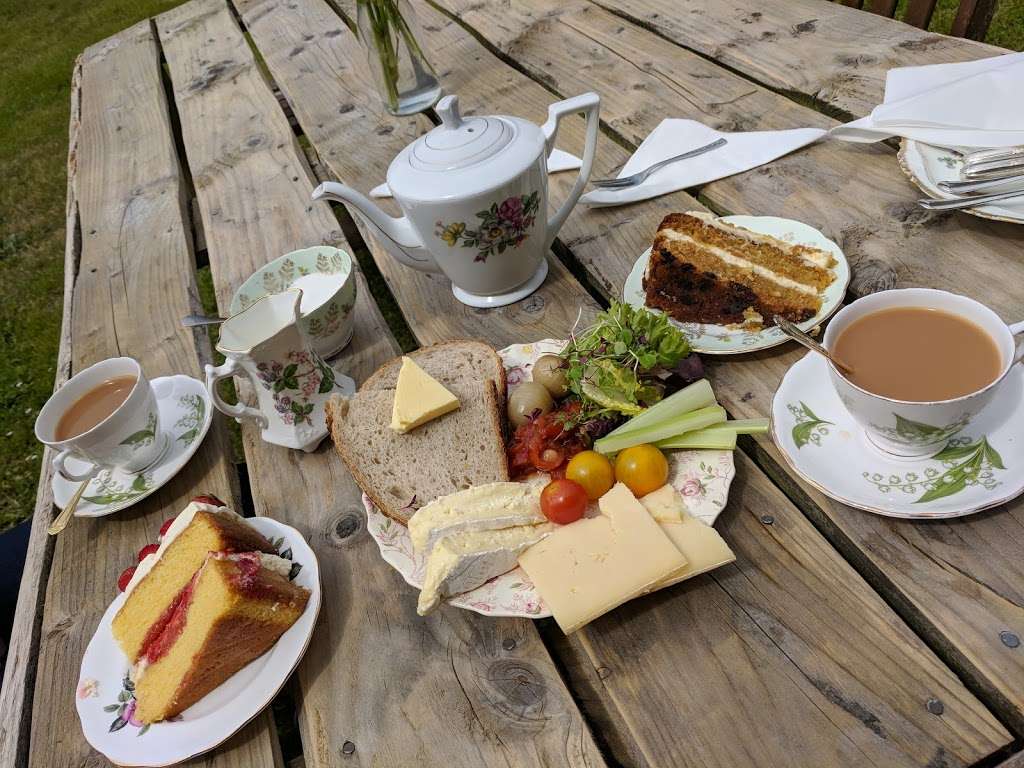 White Finch Tea Room | Broomfield Fruit Farm, Ifield Rd, Meopham DA13 0QH, UK | Phone: 07497 467028