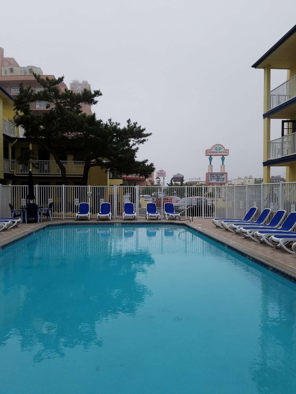 Days Inn by Wyndham Ocean City Oceanfront | 2210 Baltimore Ave, Ocean City, MD 21842 | Phone: (410) 289-7161