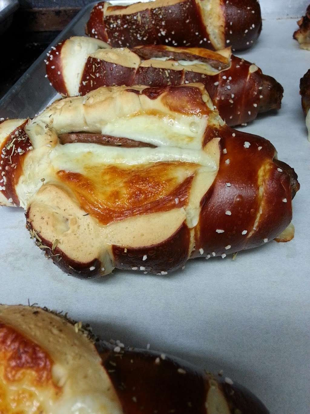 Gnarly Knots Pretzel Company | 100 W St Charles Rd, Lombard, IL 60148, United States | Phone: (630) 376-6188