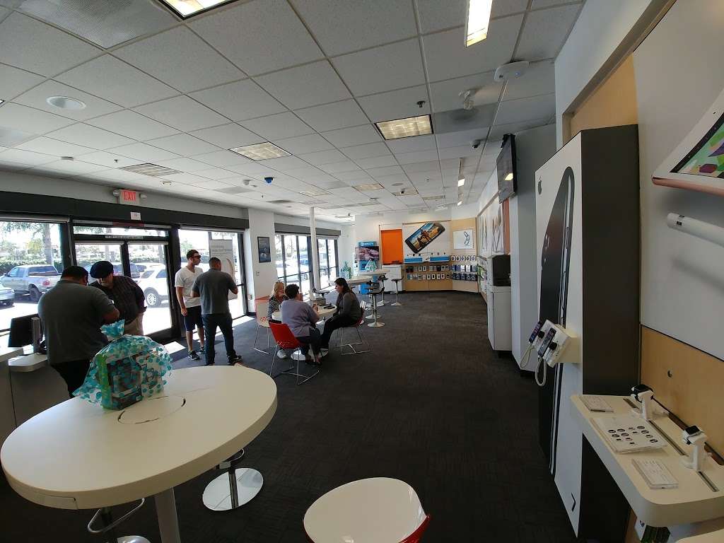 AT&T Store | 1955 E Daily Dr Ste 103, Camarillo, CA 93010, USA | Phone: (805) 445-6562