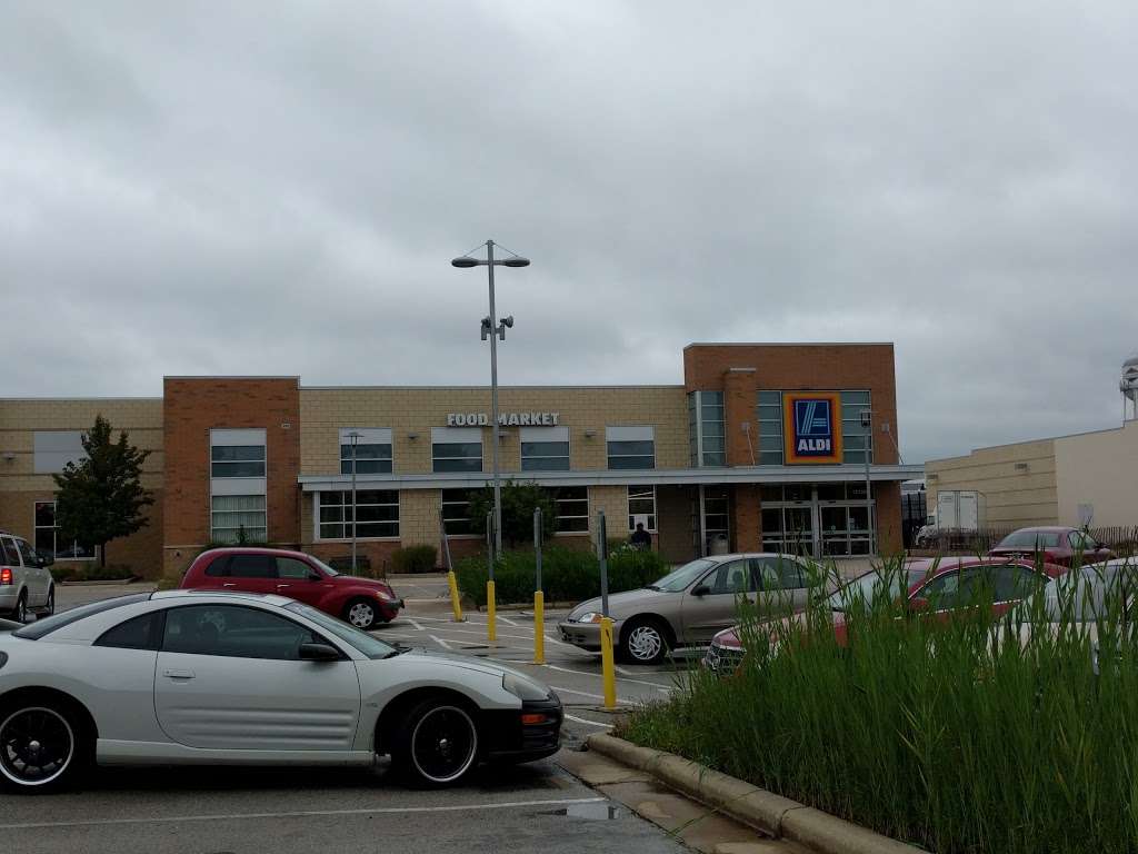 ALDI | 12120 W Burleigh St, Wauwatosa, WI 53222, USA | Phone: (855) 955-2534