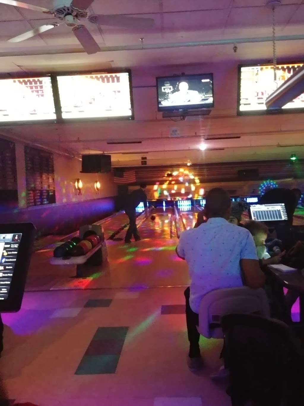 Bowl Arena Inc | 190 Susquehanna Blvd, West Hazleton, PA 18202, USA | Phone: (570) 455-6361