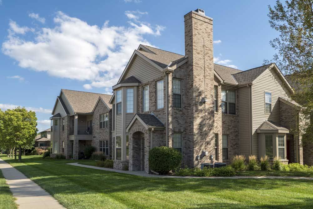 Stone Creek Villas | 5113 N 158th Ave, Omaha, NE 68116, USA | Phone: (402) 884-3200