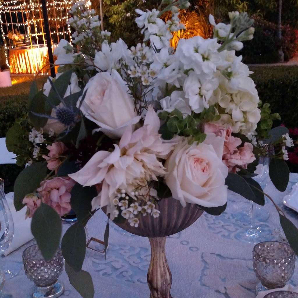 Floral Design By Roni | 2363 Eastman Ave # 2, Ventura, CA 93003, USA | Phone: (805) 339-0226