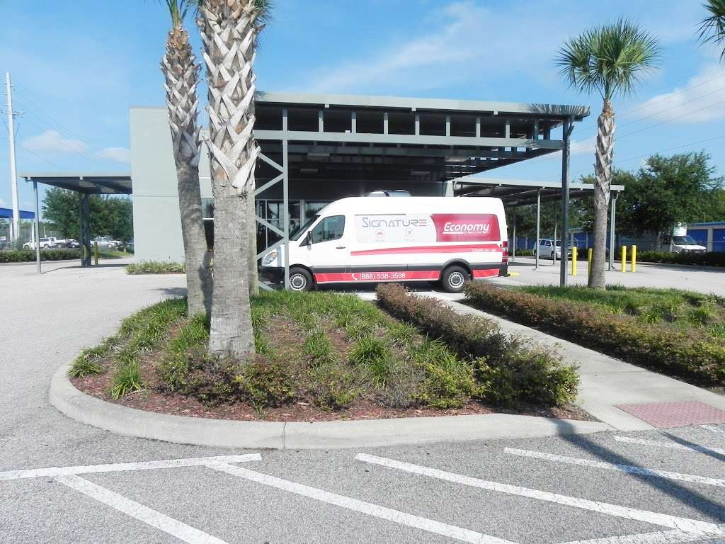 Signature Airport Parking | 7640 Narcoossee Rd, Orlando, FL 32822, USA | Phone: (888) 538-3598