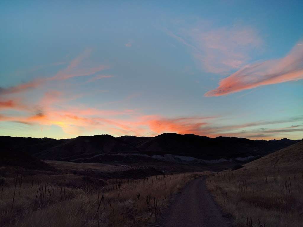 North Table Loop trailhead | 4758 CO-93, Golden, CO 80403, USA