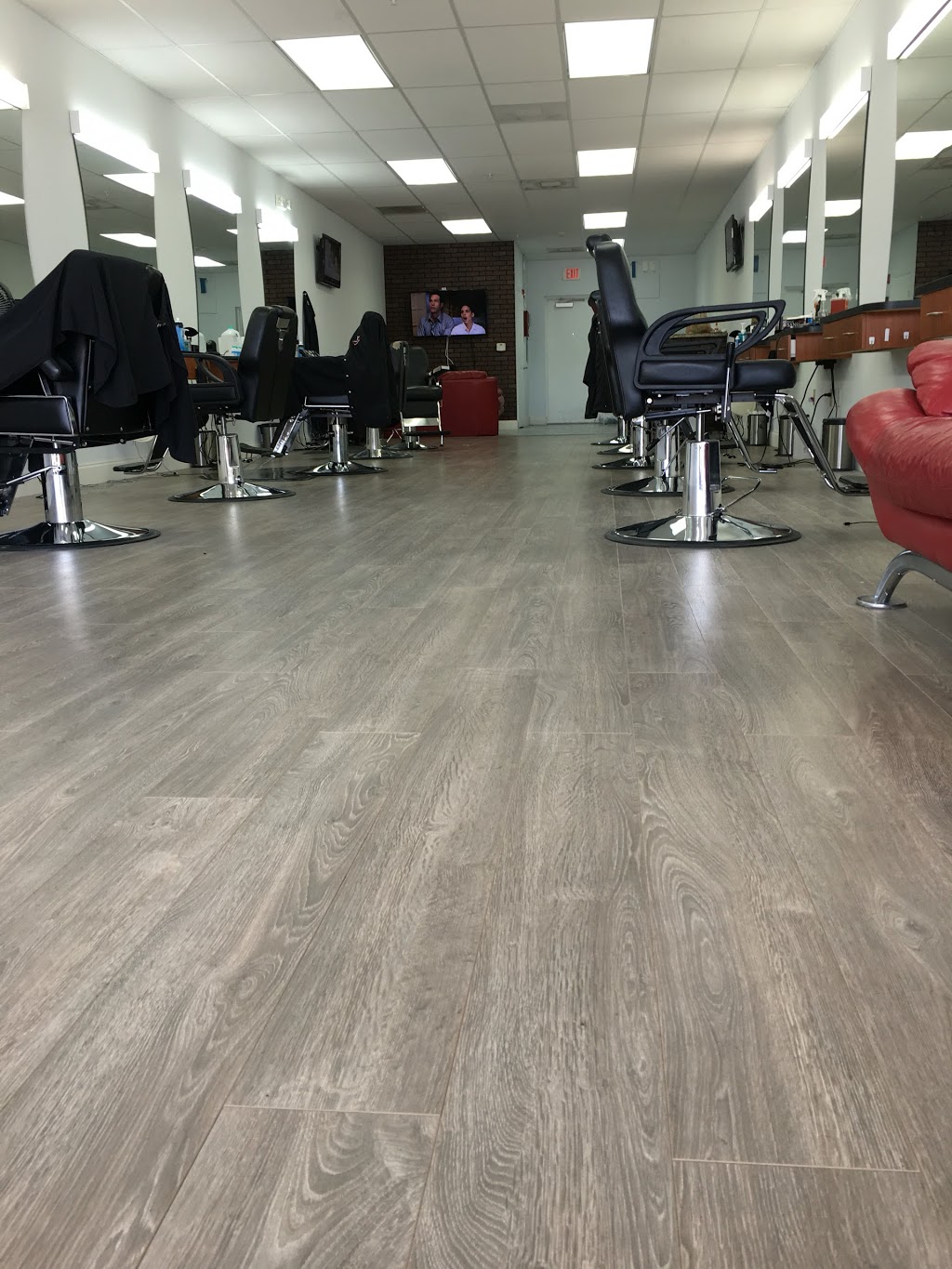 Supreme Barber Shop | 6941 SW 196th Ave Bay 4, Fort Lauderdale, FL 33332, USA | Phone: (954) 880-0606