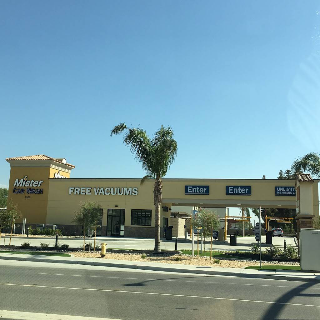 Mister Car Wash | 5363 Olive Dr, Bakersfield, CA 93308, USA | Phone: (661) 231-3689