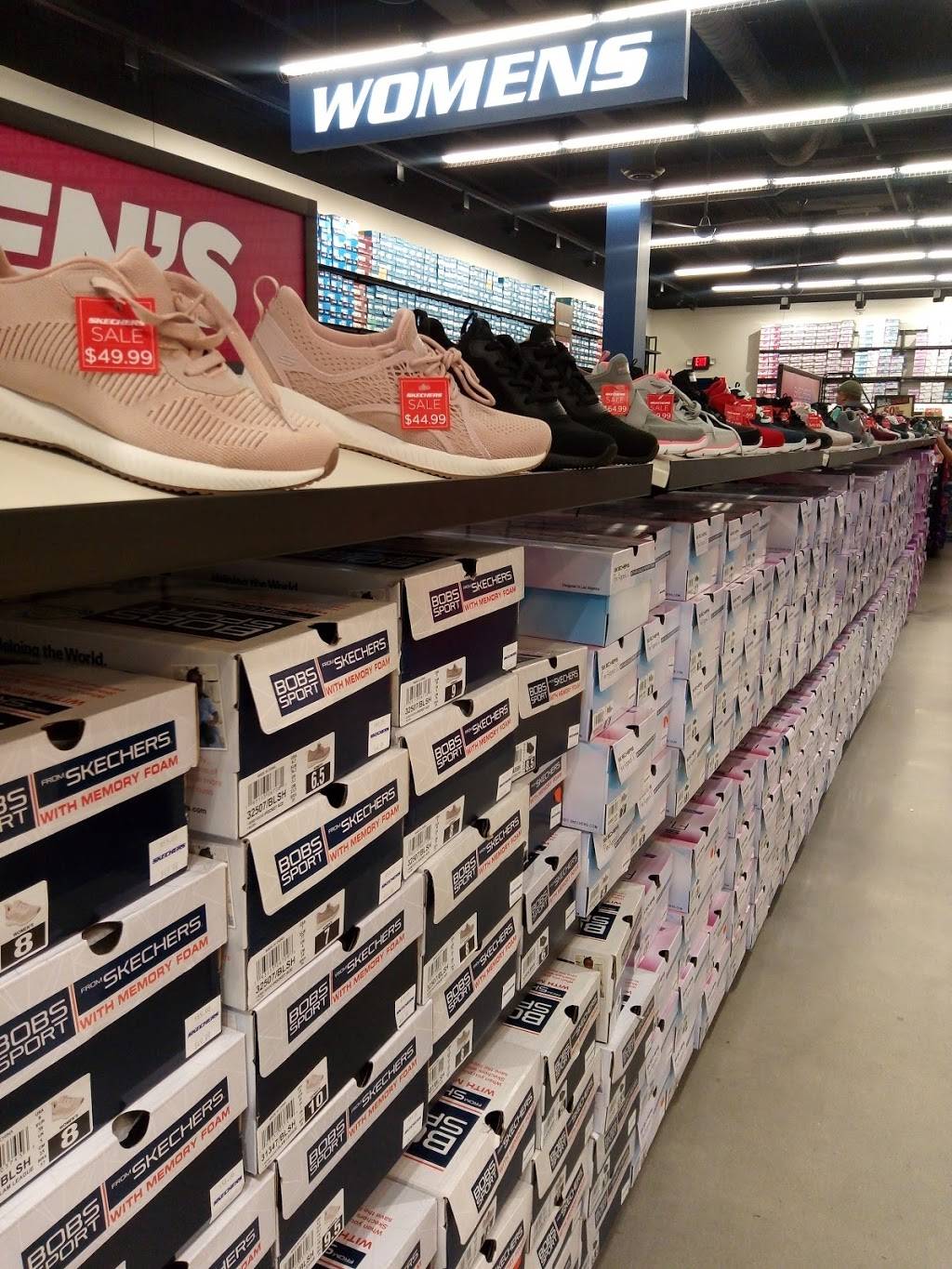 SKECHERS Factory Outlet | 1600 Water St #A-165, Laredo, TX 78040, USA | Phone: (956) 898-3908