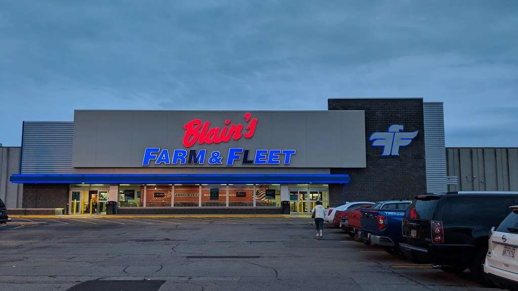 Blains Farm & Fleet | 501 W Rawson Ave, Oak Creek, WI 53154, USA | Phone: (414) 764-6606