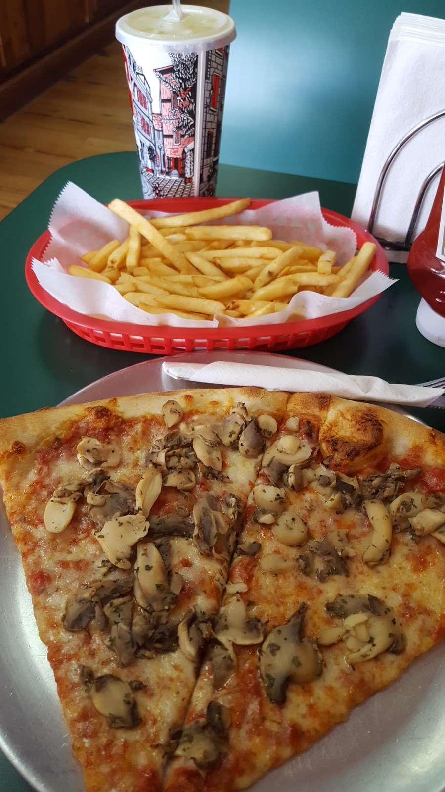 Brothers Pizza | 875 Lincoln Way W, Chambersburg, PA 17202, USA | Phone: (717) 267-0005