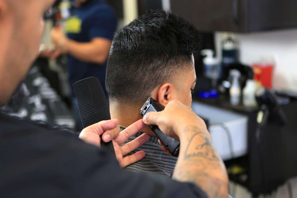 Deez Cutz Barber Shops | 14117 Hubbard St, Sylmar, CA 91342, USA | Phone: (818) 639-6092