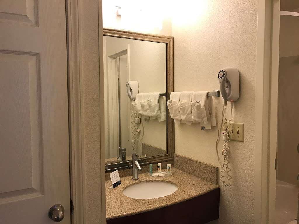 Quality Inn | 20150 W Bluemound Rd, Brookfield, WI 53045, USA | Phone: (262) 785-0500