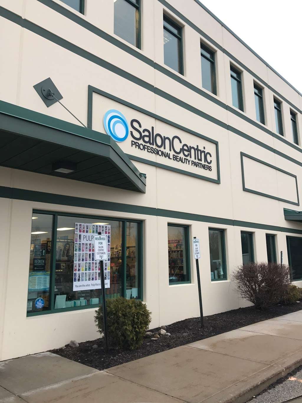 SalonCentric | 1095 Pingree Rd #103, Crystal Lake, IL 60014, USA | Phone: (847) 658-5096