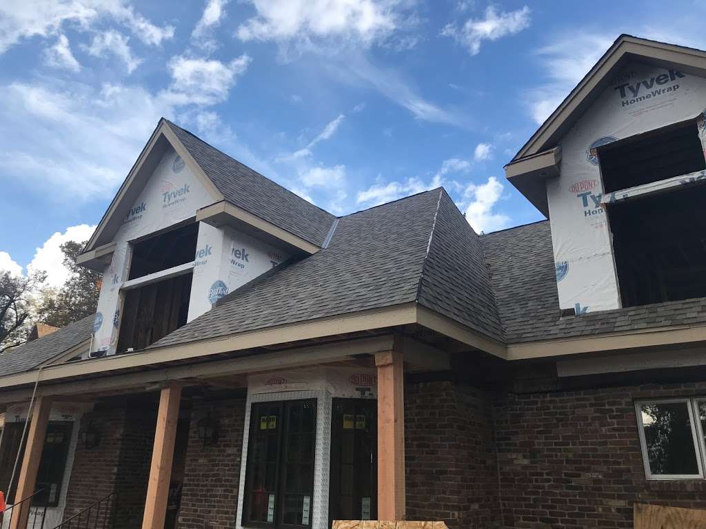 Superior Roofing & Exteriors, LLC | W263N2020 E Fieldhack Dr #207, Pewaukee, WI 53072, USA | Phone: (262) 716-5149