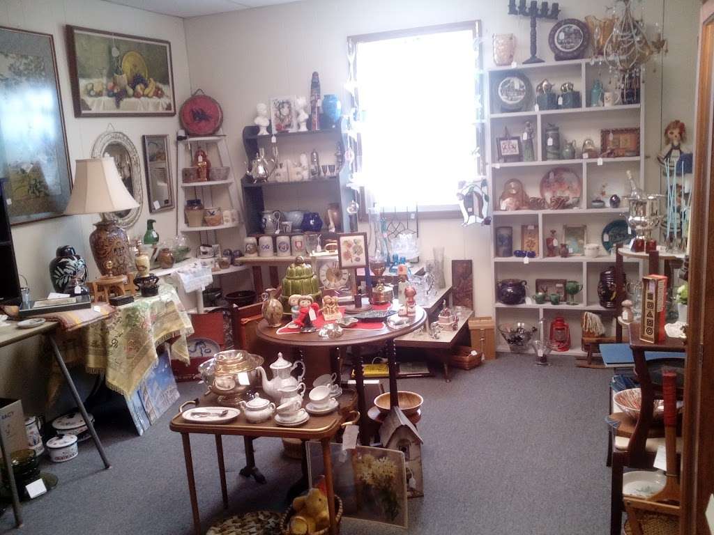 Countryside Antique Mall | 4889 US-52, Thorntown, IN 46071, USA | Phone: (765) 436-7200