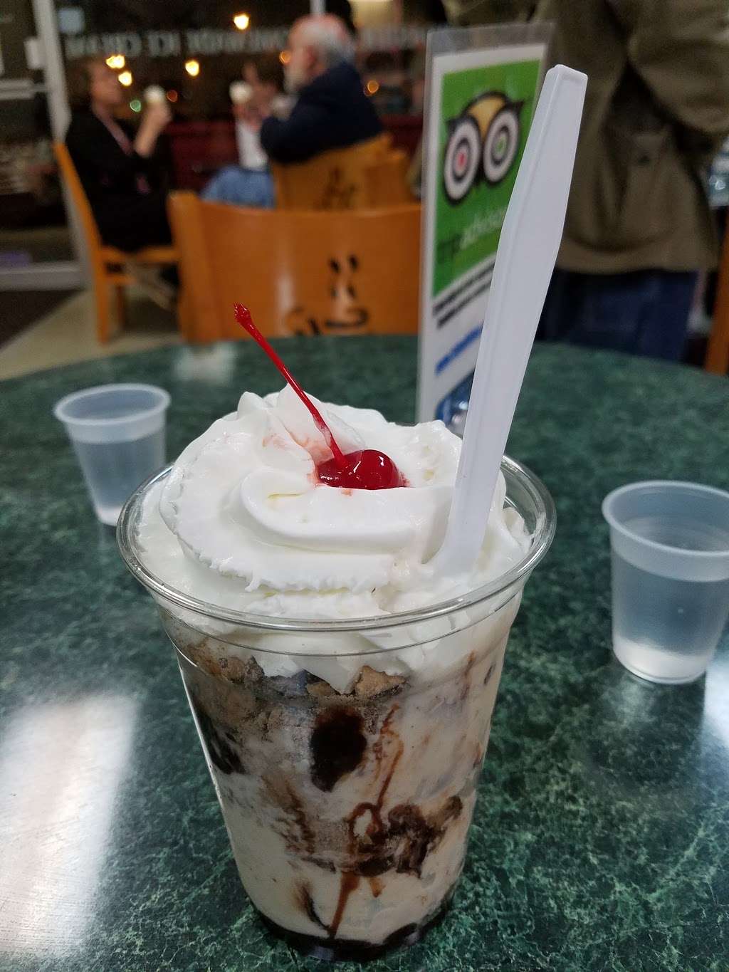 Sundaes Homemade Ice Cream | 9922 E 79th St, Indianapolis, IN 46256 | Phone: (317) 570-0533