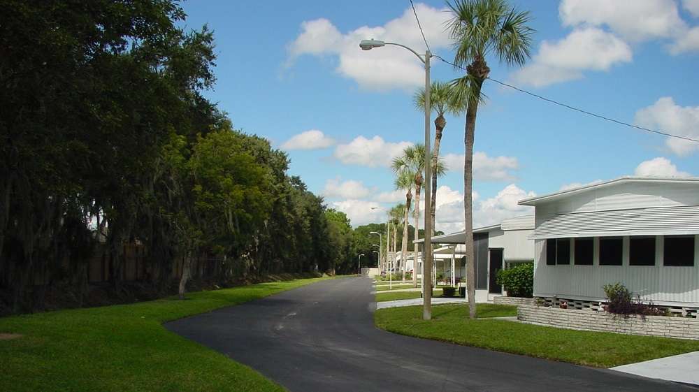 Imperial Manor Mobile Home Terrace | 1 W Imperial Dr, Lakeland, FL 33815, USA | Phone: (863) 683-2556