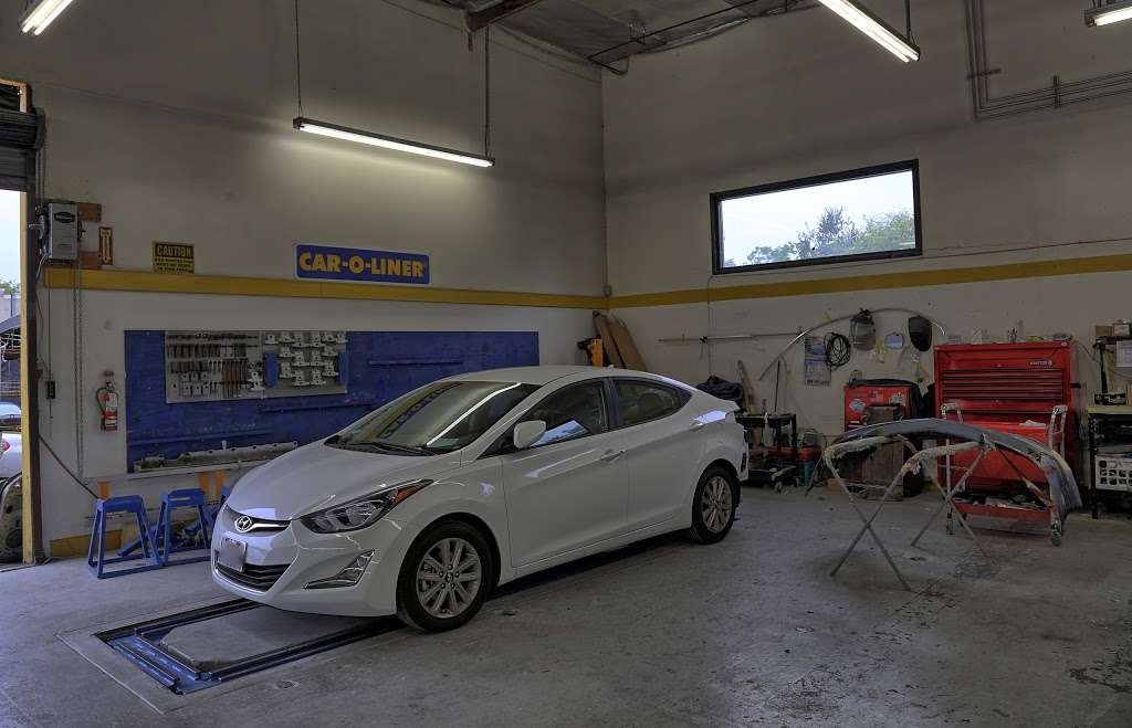 Autobahn Collision Center | 11511 Ventura Blvd, Studio City, CA 91604 | Phone: (818) 753-9557