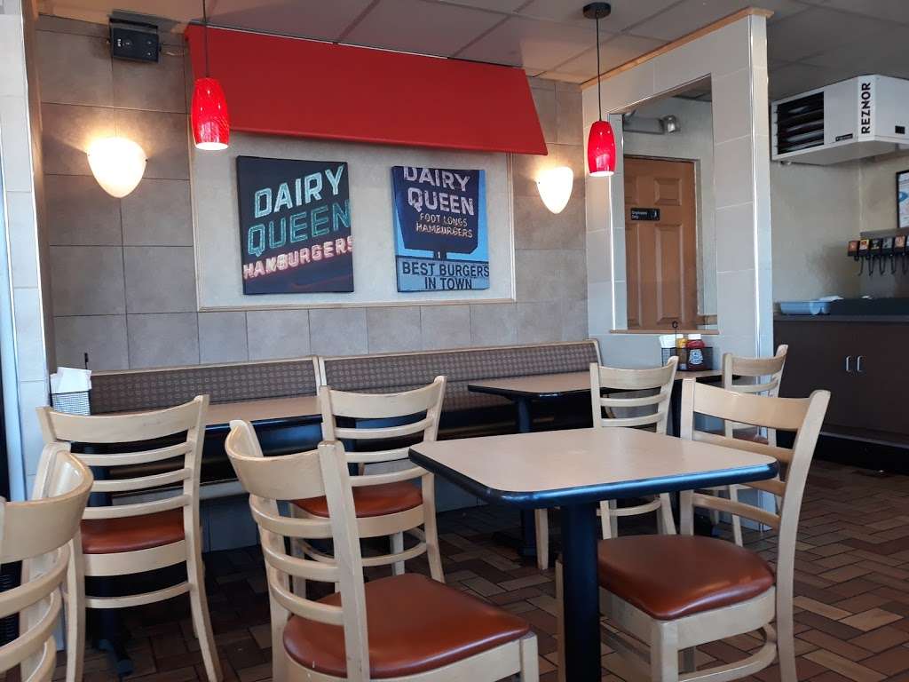 Dairy Queen Grill & Chill | 122 Main St, Foxborough, MA 02035 | Phone: (508) 543-6488