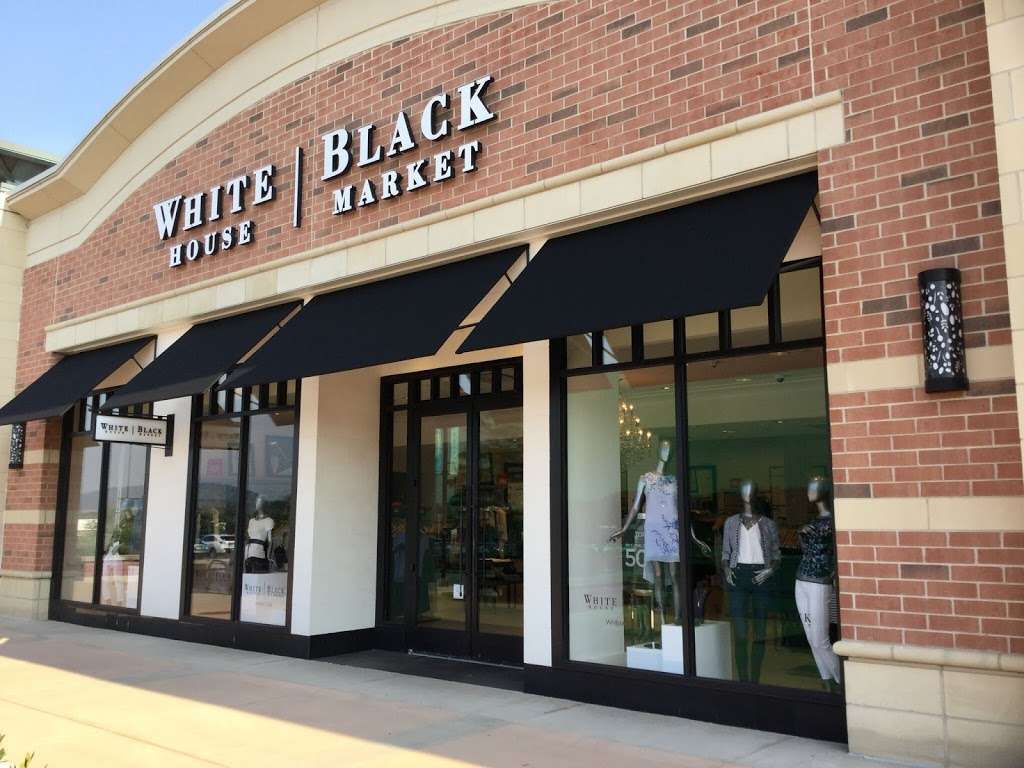 White House Black Market | 357 Park City Center Ste C357, Lancaster, PA 17601, USA | Phone: (717) 391-6281