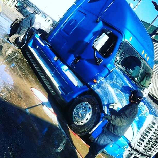 A Eastbay Truck Wash | 8255 San Leandro St, Oakland, CA 94621 | Phone: (510) 632-9365