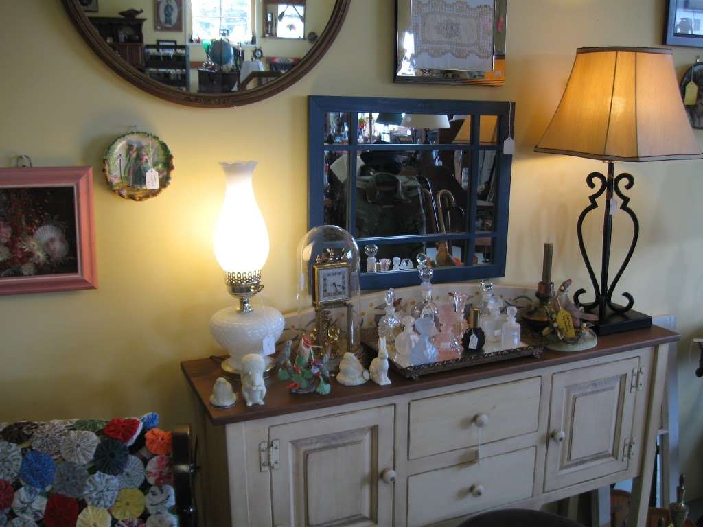 Little Bit Of Everythin Thriftiques And More | 36295 Old Ocean City Rd, Willards, MD 21874, USA | Phone: (410) 835-8800