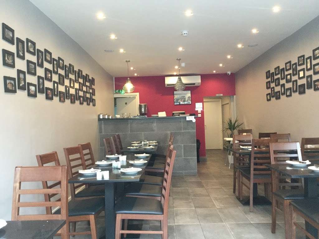 Traditional Lebanese Kitchen | 226 Hither Green Ln, London SE13 6RT, UK | Phone: 020 8852 6464