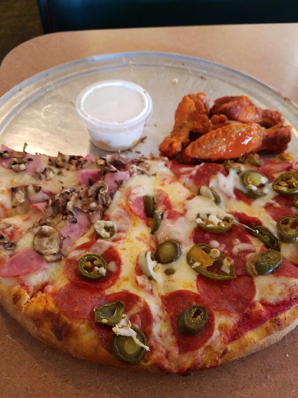 Uncle Howies Pizza | 800 E Lugonia Ave a, Redlands, CA 92374, USA | Phone: (909) 798-4068