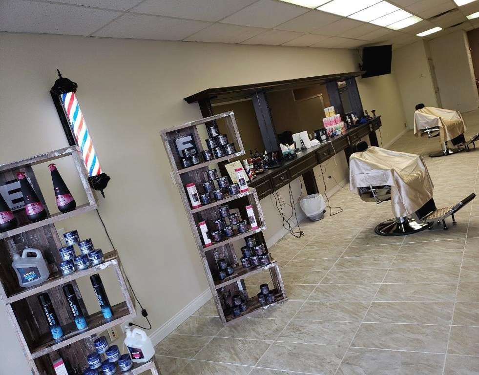 Initial Cuts | 1717, 12932 South La Grange Road, Palos Park, IL 60464, USA | Phone: (708) 608-8166