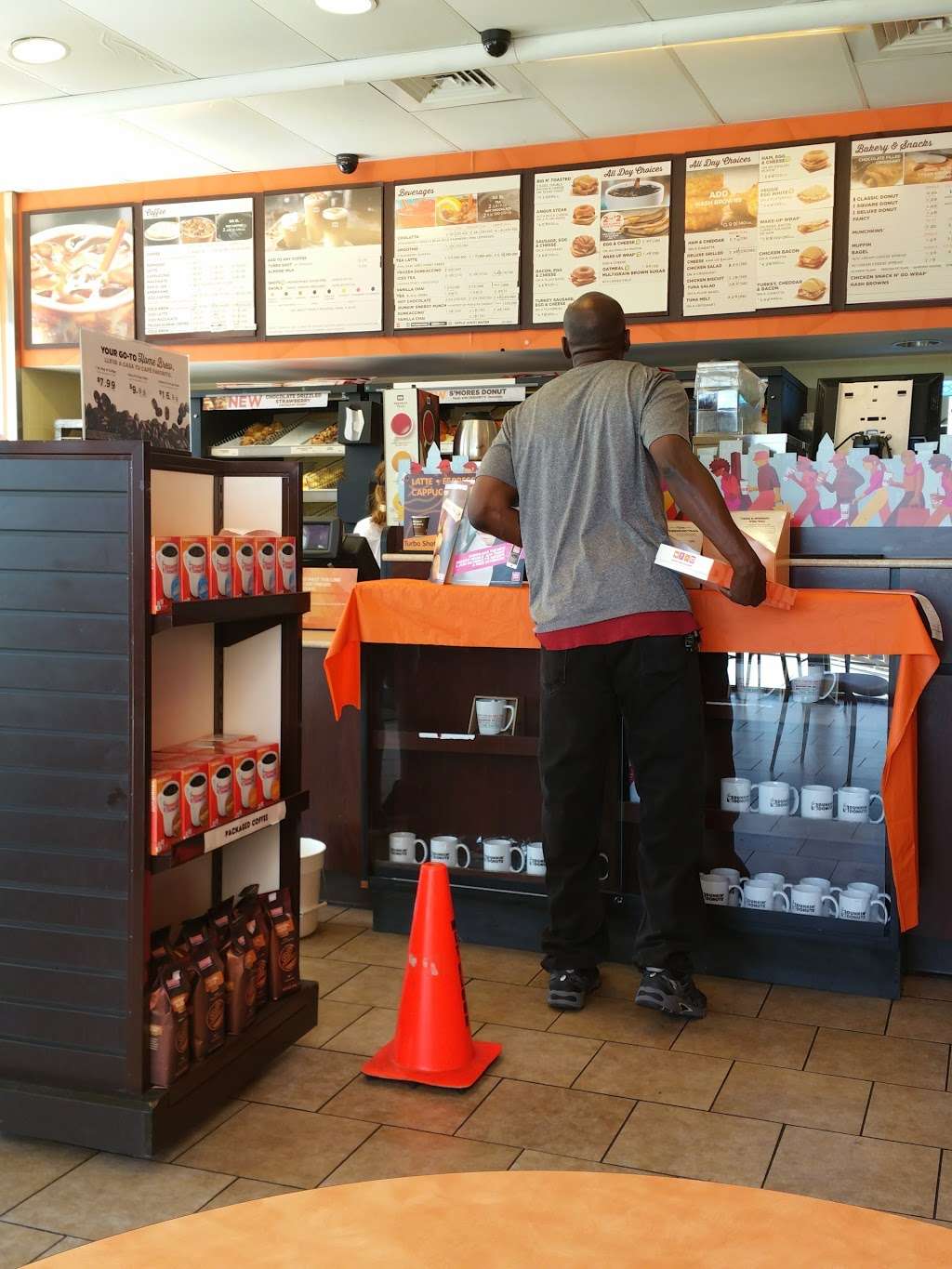 Dunkin Donuts | 3030 Queens Chapel Rd, Avondale, MD 20782, USA | Phone: (240) 696-7363