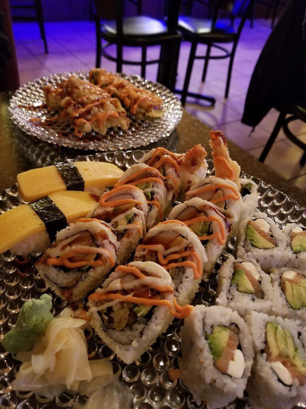 Volcano Sushi Cafe | 1062 W Taylor St, Chicago, IL 60607, USA | Phone: (312) 733-8933