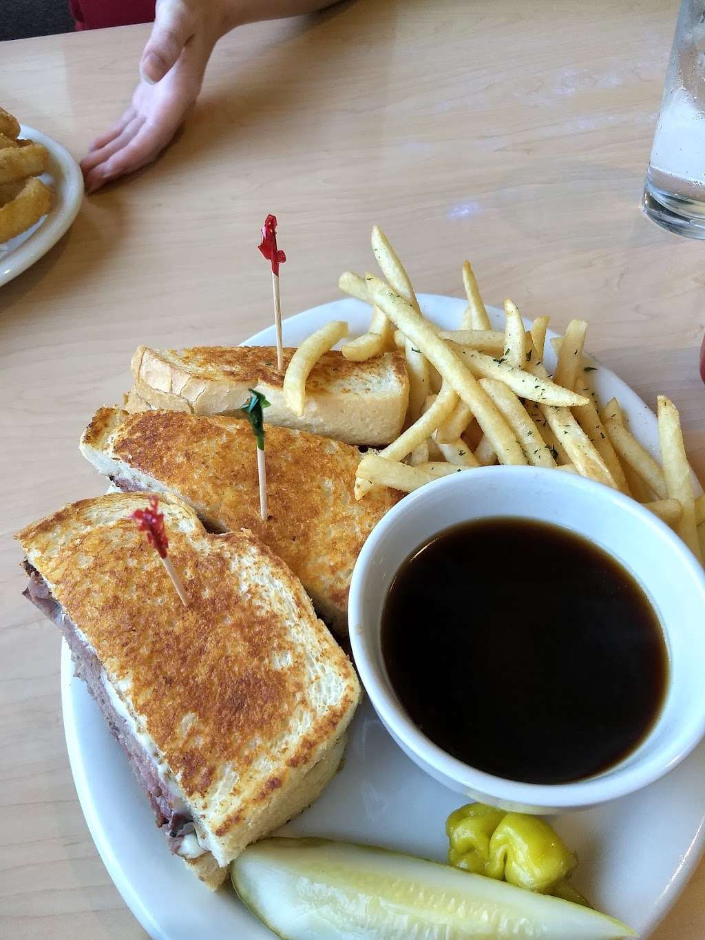 Hunnys Cafe | 31253 Riverside Dr, Lake Elsinore, CA 92530, USA | Phone: (951) 245-4548