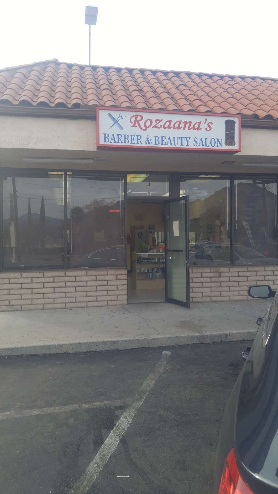 Rozaanas Barber and Beauty Salon | 2990 Del Rosa Ave N, San Bernardino, CA 92404, USA | Phone: (909) 965-8940