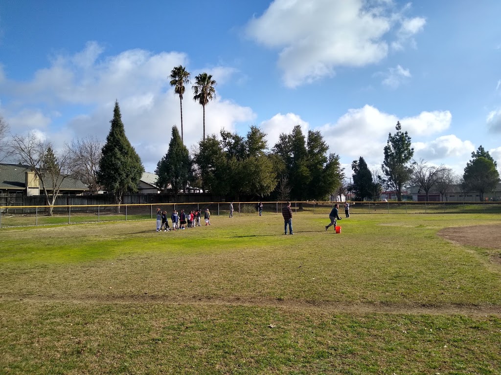 Robert Frost Park | 4715 Robert Frost Way, Sacramento, CA 95842, USA | Phone: (916) 725-1585