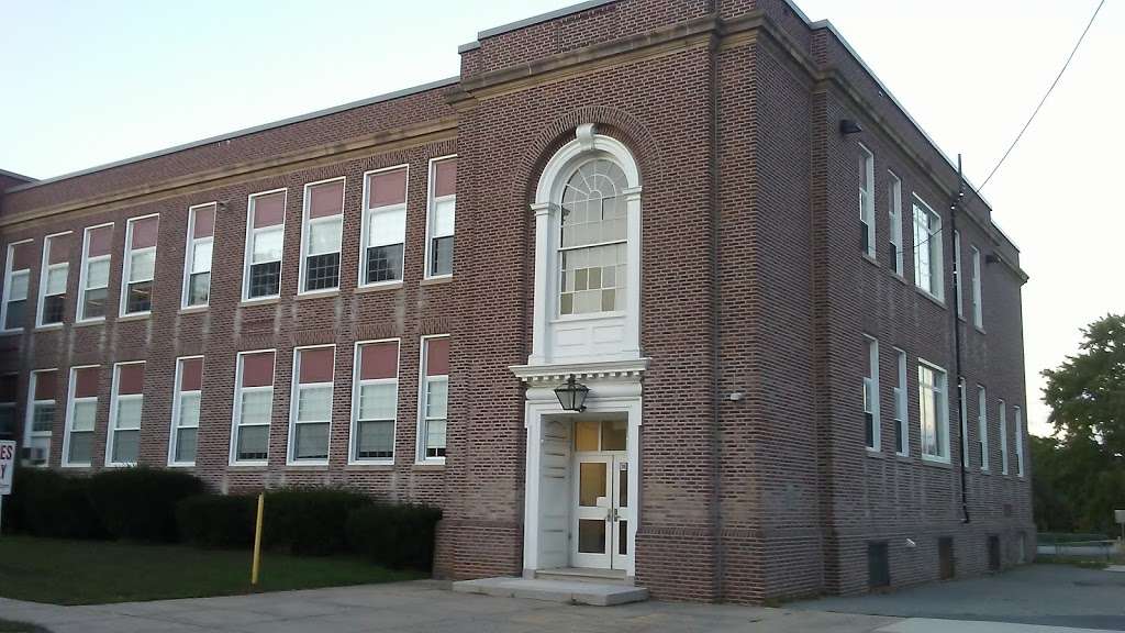 Central Middle School | 211 Delaware Ave, Dover, DE 19901 | Phone: (302) 672-1772