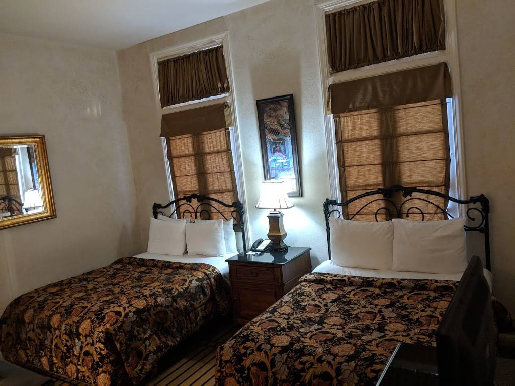 Chateau Hotel New Orleans | 1001 Chartres St, New Orleans, LA 70116, USA | Phone: (504) 524-9636