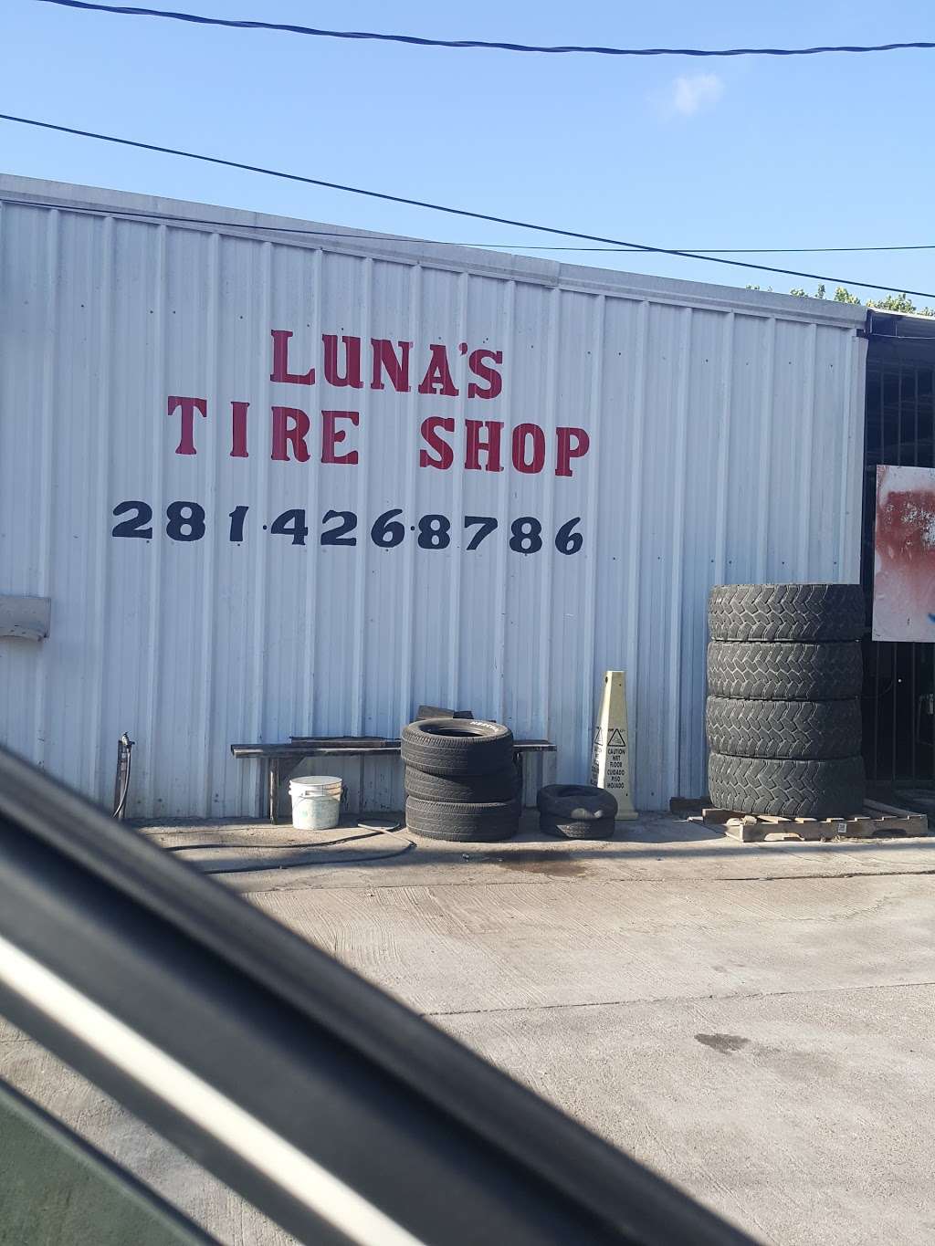 Lunas Tire Shop | 324 S Main St, Highlands, TX 77562 | Phone: (281) 426-8786