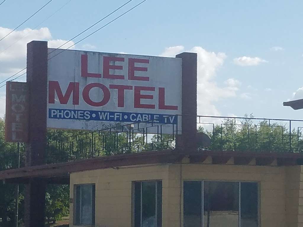 Lee Motel | 201 S 14th St, Leesburg, FL 34748, USA | Phone: (352) 787-2351
